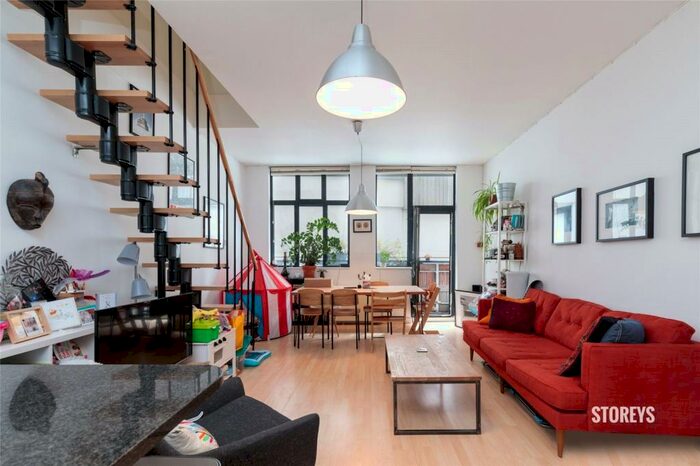 2 Bedroom Duplex To Rent In Triangle Road, London Fields, Hackney, E8