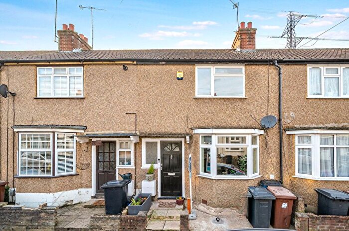 3 Bedroom Terraced House For Sale In Arthur Street, Bushey, Hertfordshire, WD23