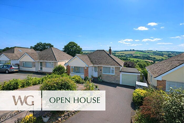 2 Bedroom Bungalow For Sale In Newton Abbot, Devon, TQ12