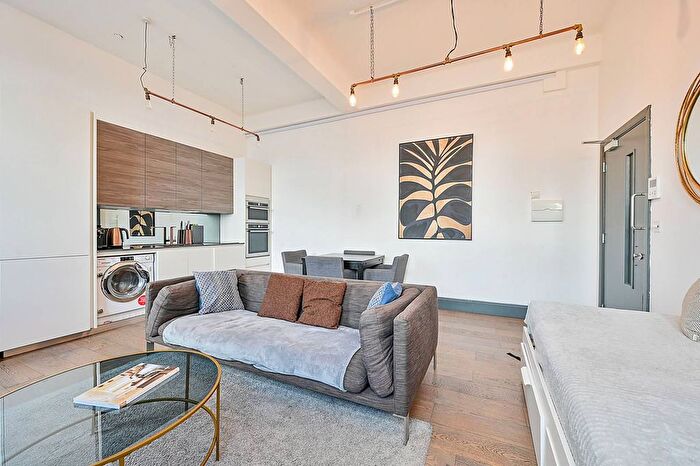 1 Bedroom Flat To Rent In Power Road, Chiswick, London, W4