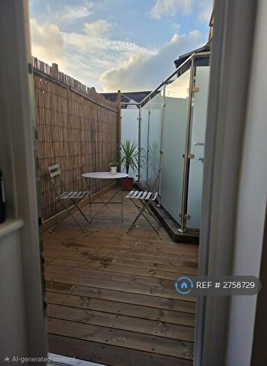 2 Bedroom Flat To Rent In Green Lanes, London, N4
