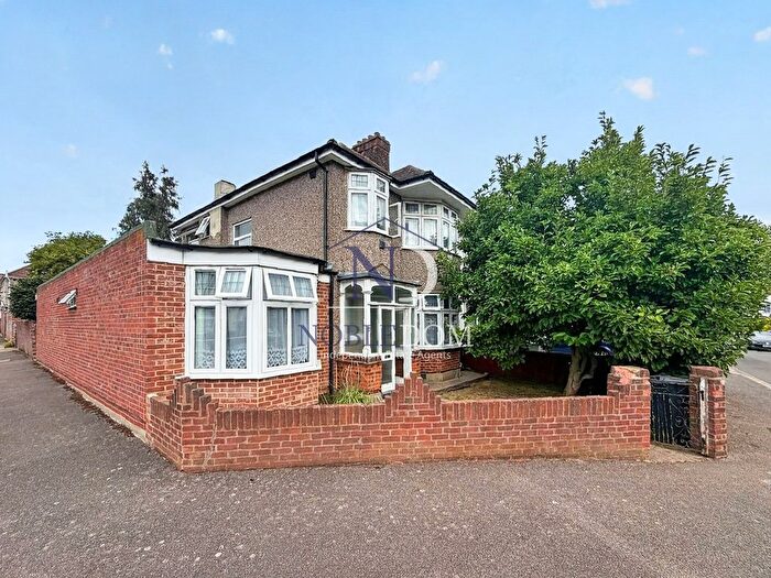 4 Bedroom Semi Detached House For Sale In Sutton Dene, Hounslow, TW3