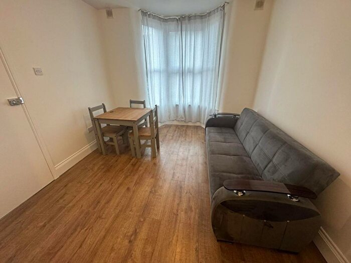 Studio To Rent In Nags Head Road, Enfield, EN3