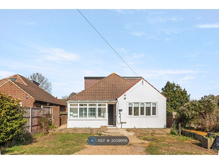Studio To Rent In Staines Road West, Ashford, TW15