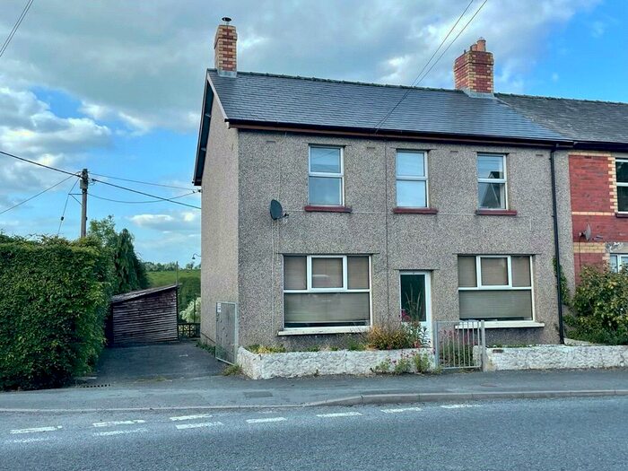 4 Bedroom End Of Terrace House For Sale In Bryn Llewelyn, Cilmery, Builth Wells, Powys, LD2