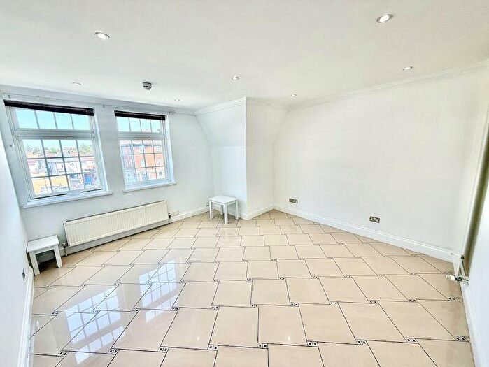 1 Bedroom Semi-Detached House To Rent In Pinner Road, Harrow, HA2