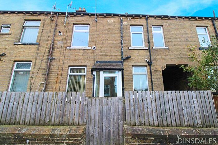 2 Bedroom Terraced House To Rent In West Park Terrace, Four Lane Ends, BD8