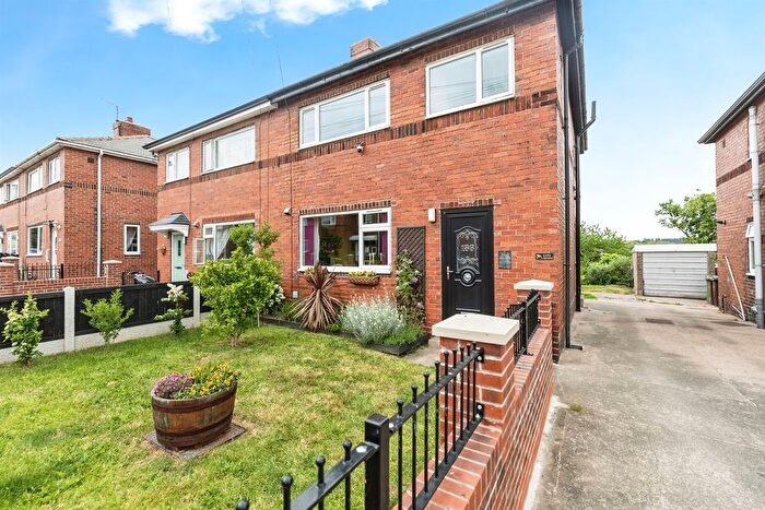 4 Bedroom Semi-Detached House For Sale In Tombridge Crescent, Kinsley, Pontefract, WF9