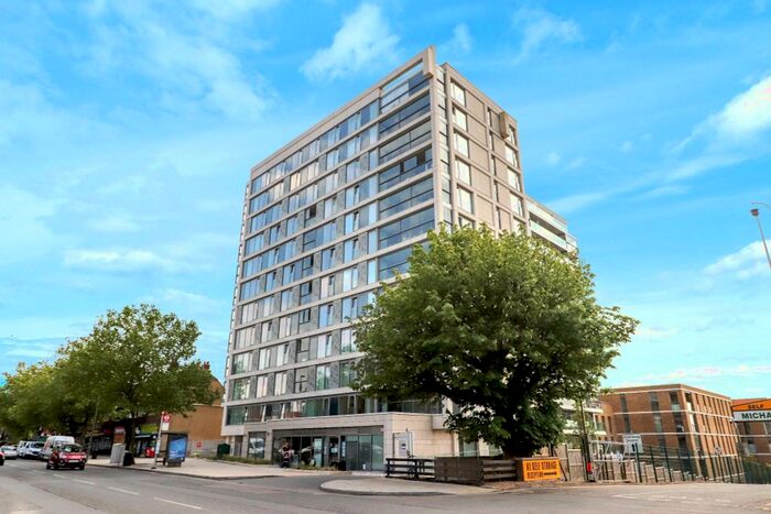 2 Bedroom Flat To Rent In Acton Walk, London, N20