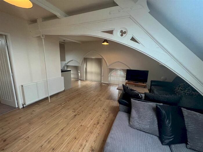 2 Bedroom Flat To Rent In Holderness Road, Hull, HU9