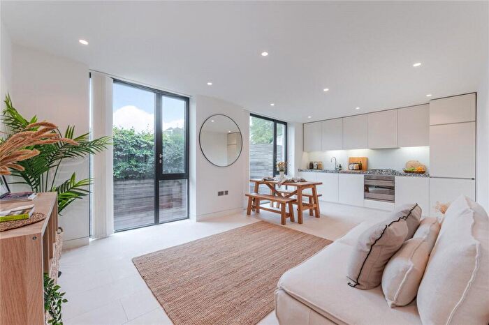 2 Bedroom Apartment To Rent In Latitude House, Oval Road, Camden, London, NW1