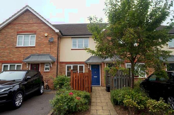 2 Bedroom House To Rent In Allerford Court Harrow, HA2