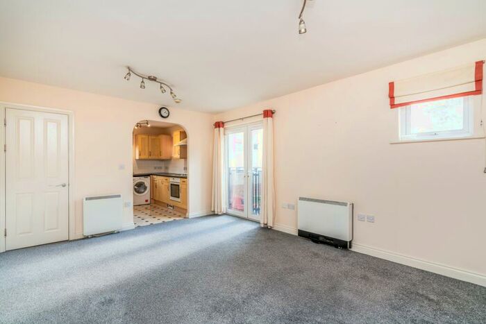 2 Bedroom Apartment To Rent In Carpathia Drive, Southampton, SO14