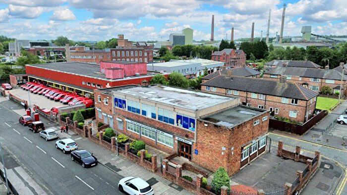 Semi-Detached House To Rent In Liverpool Road, St. Helens, WA10