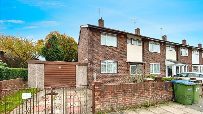 2 Bedroom End Of Terrace House To Rent In Eynsham Drive, London, SE2