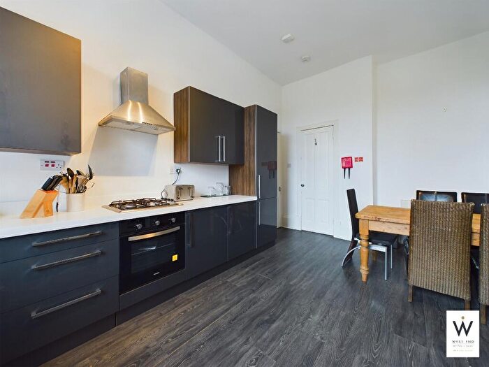 5 Bedroom Flat To Rent In Hmo Cecil Street, West End, Glasgow, G12