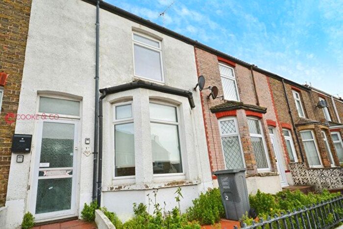 2 Bedroom Property To Rent In Walpole Road, Margate, CT9