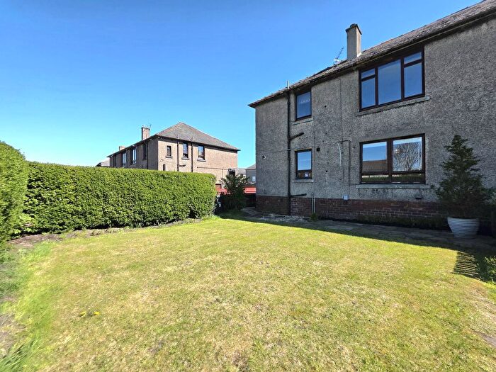 2 Bedroom Flat To Rent In Whiteside, Bathgate, EH48