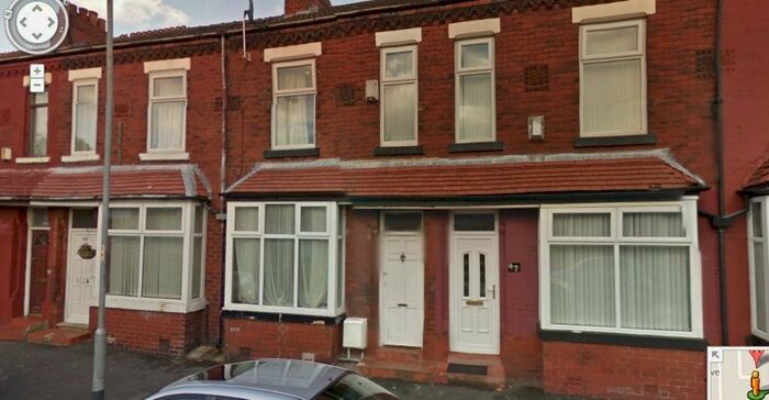 2 Bedroom Flat To Rent In Cromwell Avenue, Whalley Range, M16