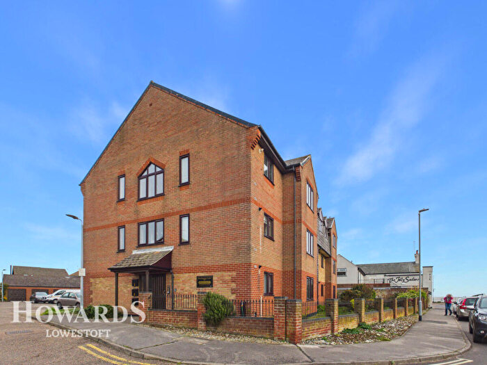 2 Bedroom Apartment For Sale In Wilson Road, Pakefield, NR33