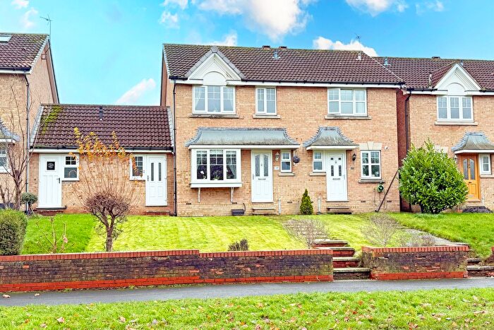 3 Bedroom Semi-Detached House For Sale In Jenny Field Drive, Harrogate, HG3