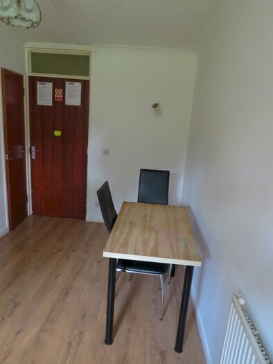 Studio To Rent In Creswick Road, Acton, W3