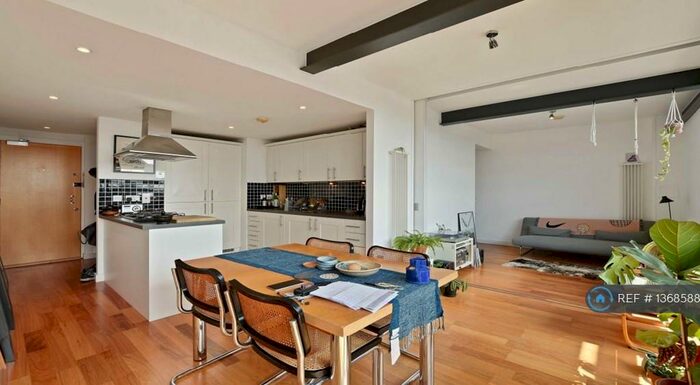 2 Bedroom Flat To Rent In Channelsea Road, London, E15