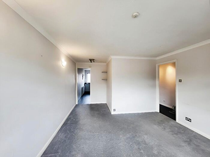 1 Bedroom Maisonette To Rent In The Pines, Horsham, RH12