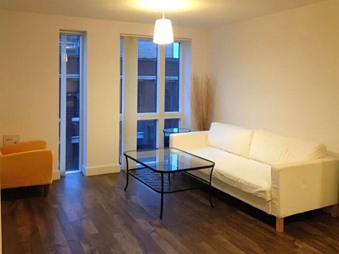 2 Bedroom Flat To Rent In I-Land, Essex Street, Birmingham, B5