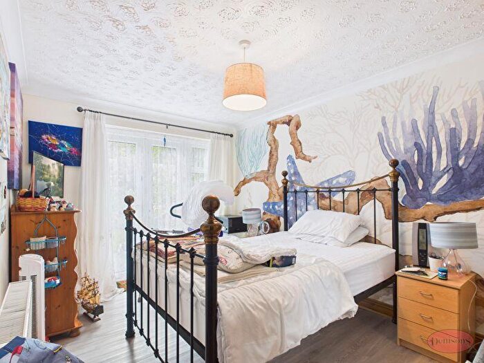 2 Bedroom Detached Bungalow For Sale In Mountbatten Close, Christchurch, BH23