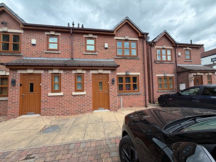 3 Bedroom Semi-Detached House To Rent In Burnaby Street, Rochdale, OL11