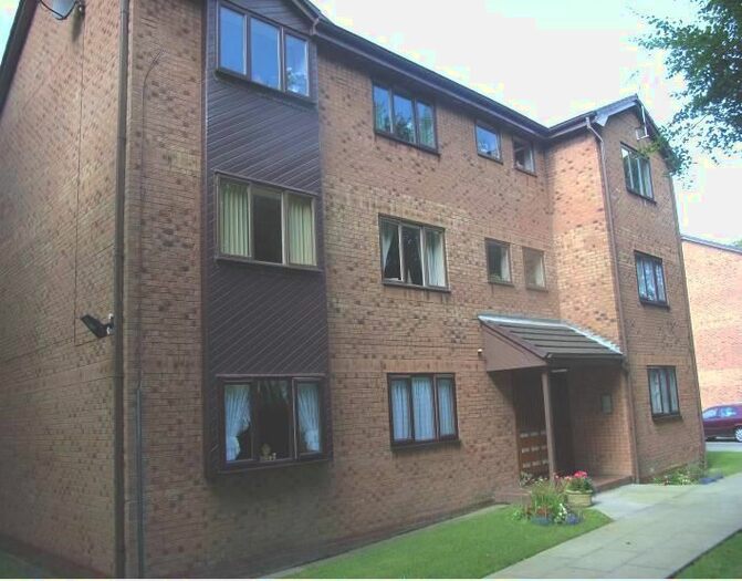 1 Bedroom Flat To Rent In St James Court, Salford M6