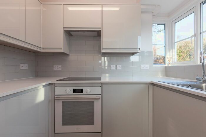 1 Bedroom Flat To Rent In Skene Close, Headington, Oxford, OX3