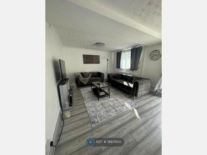 3 Bedroom Terraced House To Rent In Lapwing Lane, Stockport, SK5