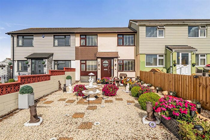 3 Bedroom Terraced House For Sale In Trecarrack Road, Pengegon, Camborne, TR14