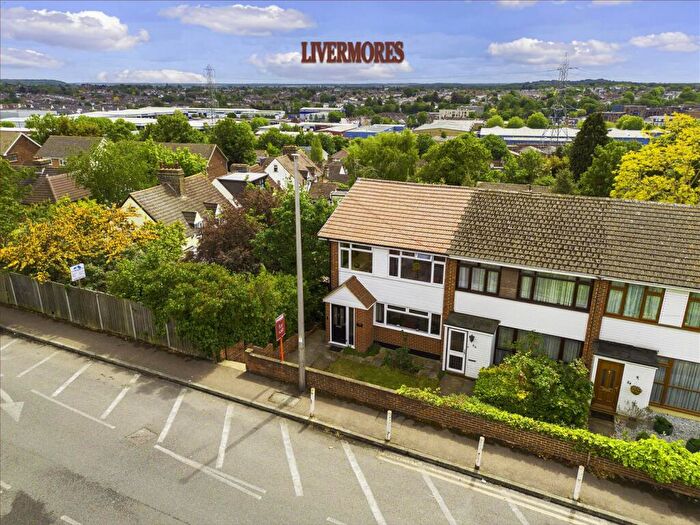 3 Bedroom End Of Terrace House For Sale In Iron Mill Lane, Crayford, DA1