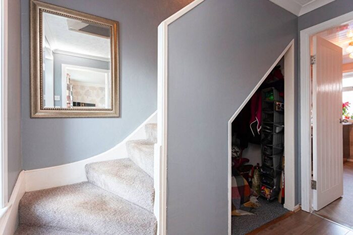 2 Bedroom End Of Terrace House For Sale In Balunie Terrace, Dundee, Angus, DD4