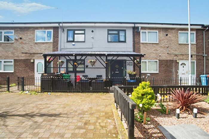 5 Bedroom Terraced House For Sale In Hester Walk, Manchester, M15
