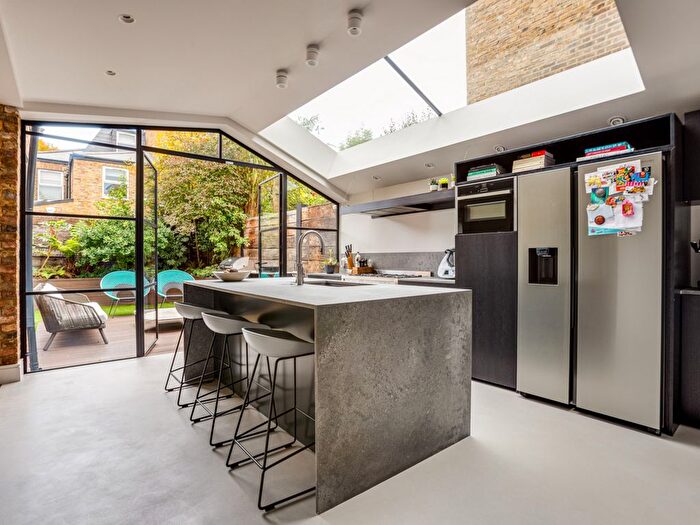 4 Bedroom Semi-Detached House For Sale In Henning Street, London, SW11