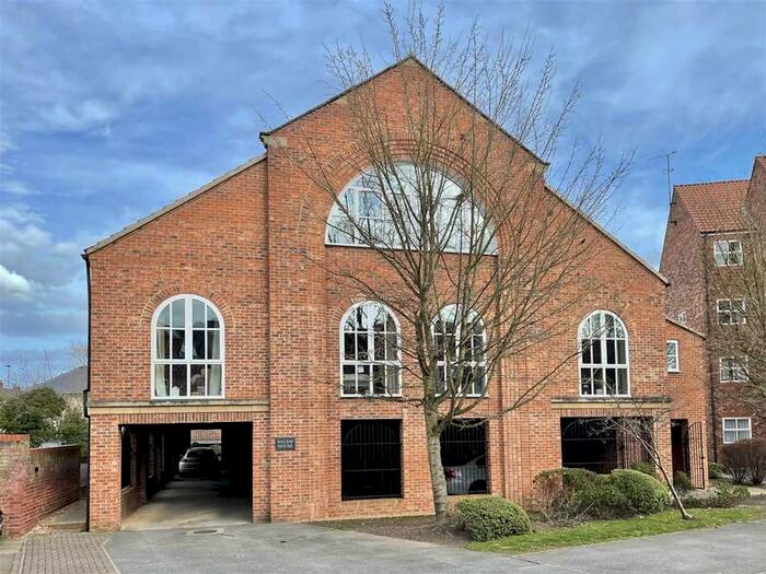 2 Bedroom Apartment To Rent In Nursery Gardens, Thirsk, YO7