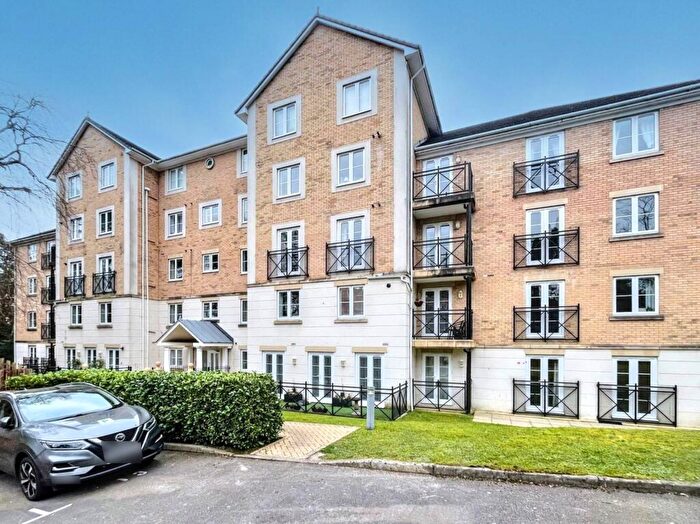 2 Bedroom Apartment To Rent In Close East Cliff, Bournemouth * Great Rental Apartment *, BH1