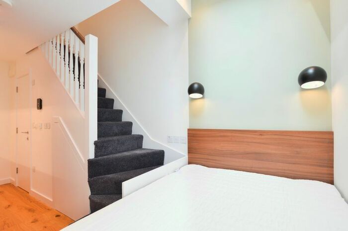 Studio To Rent In Hornsey Road, London, N7