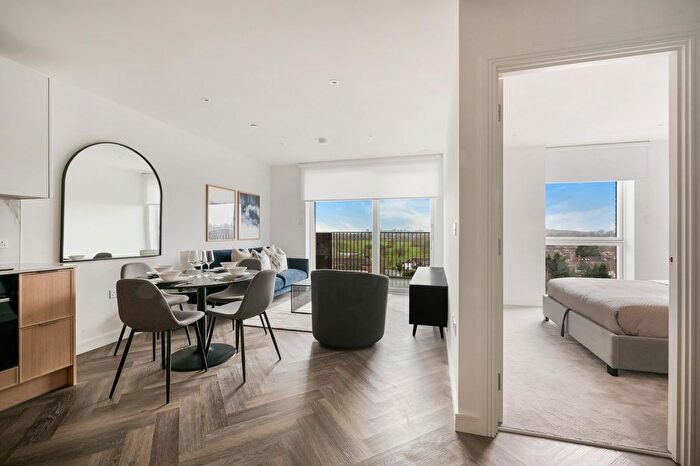 1 Bedroom Flat To Rent In Bower House, Hendon, London, NW9