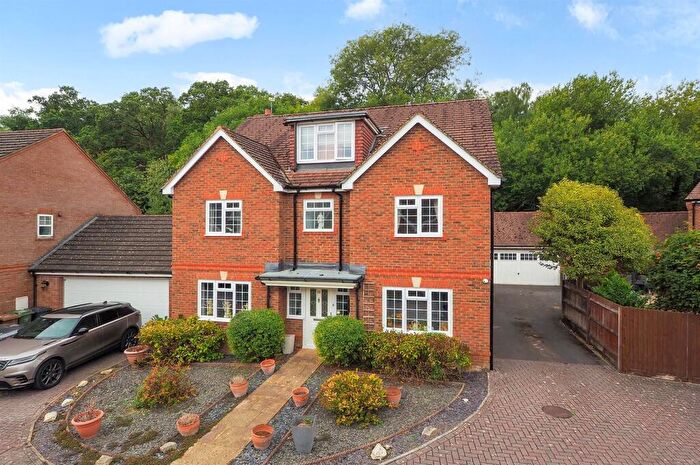 5 Bedroom Detached House For Sale In Blythe Close, Enham Alamein, Andover, SP11