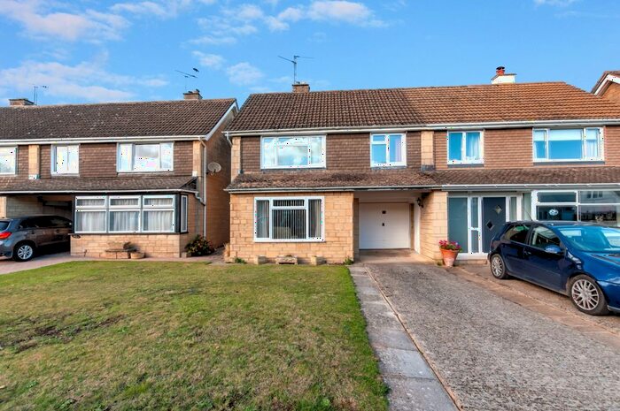4 Bedroom Semi-Detached House To Rent In Meadow Way, South Cerney, Cirencester, GL7