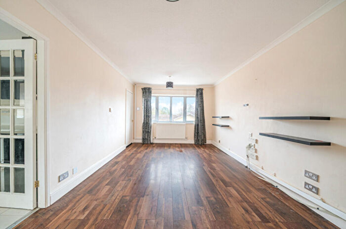 2 Bedroom Bungalow For Sale In Lime Tree Mead, Tiverton, Devon, EX16