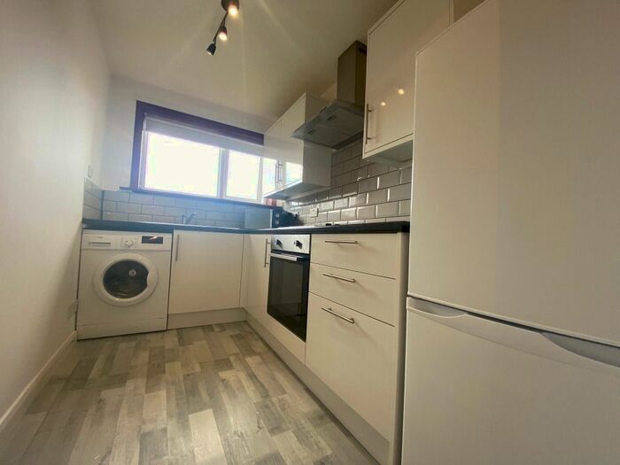 1 Bedroom Flat To Rent In Whitecraigs Place, Summerston, Glasgow, G23