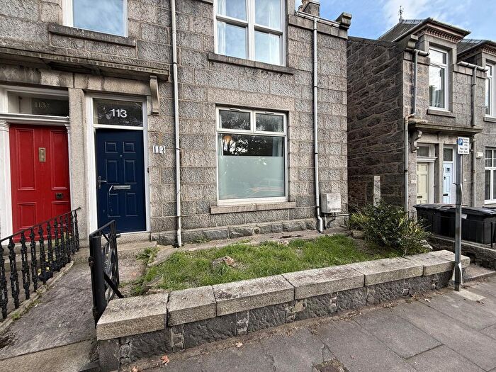 2 Bedroom Flat To Rent In Leslie Terrace, Aberdeen, AB25