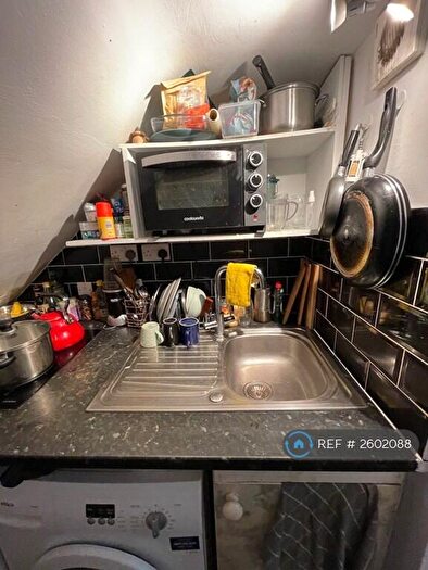 1 Bedroom Flat To Rent In Harrington Square, London, NW1