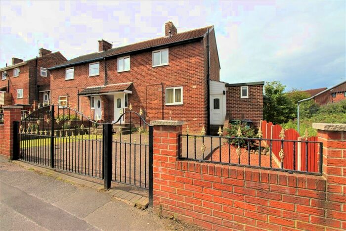 3 Bedroom Semi-Detached House To Rent In Wesley Avenue, Sheffield, S26